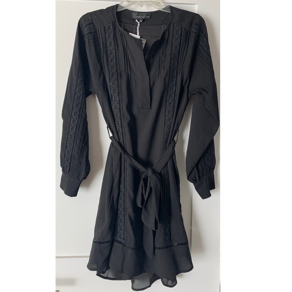 NWT Adelyn Rae Long Sleeve Mini Dress